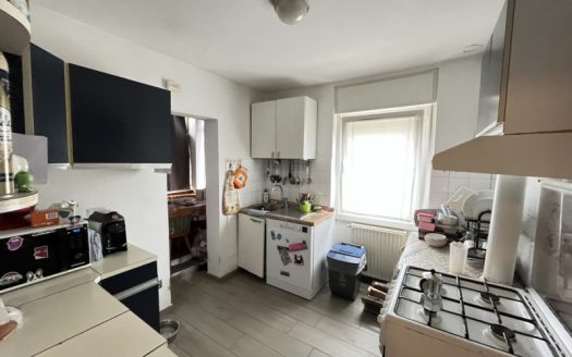 Ampio appartamento con veranda
