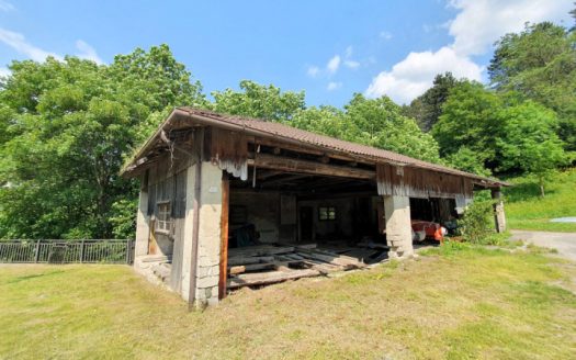 Bondo – Compendio immobiliare con ex segheria, garage, depositi e terreno