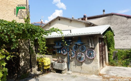 Campodenno, frazione Termon ampio magazzino in vendita