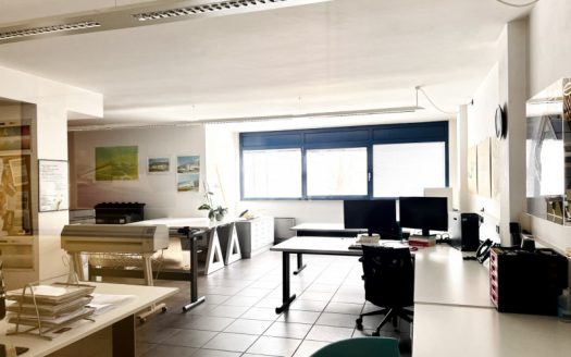 VIA PRANZELORES – AMPIO UFFICIO CON GARAGE