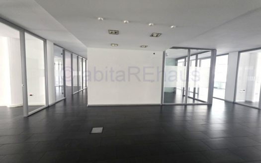 UL26001 – Spazioso Ufficio moderno in Affitto nel centro di Bolzano