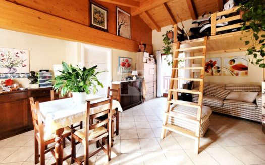 IN CASA DI RECENTE COSTRUZIONE