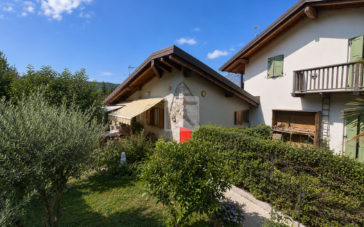 Bilocale con Giardino