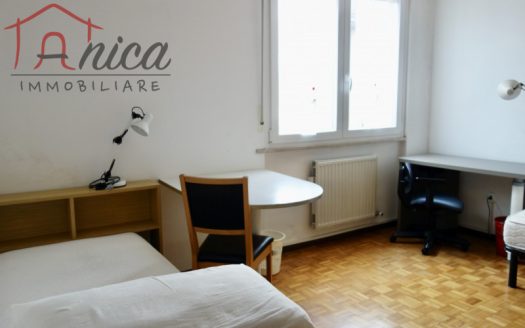 ZONA CLARINA – POSTO LETTO IN STANZA DOPPIA PER STUDENTESSA UNIVERSITARIA