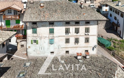 Proprietà rurale con ampie possibilità di sviluppo