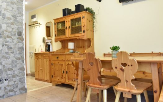 AV26026 – MONOLOCALE CON LICENZA B&B – RONZONE