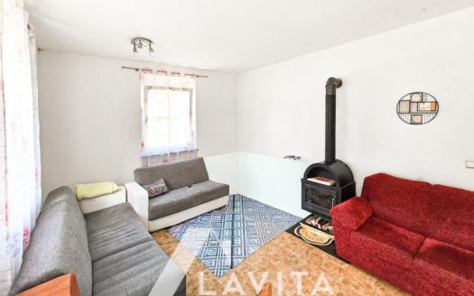 Bilocale con balcone a Lasa