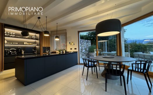 Casa a schiera di prestigio, completamente e finemente arredata a Castellano