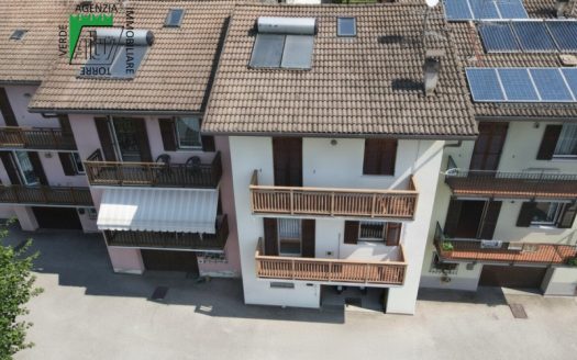 Segno val di Non – vendiamo casa a schiera con garage doppio, 3 stanze e giardino