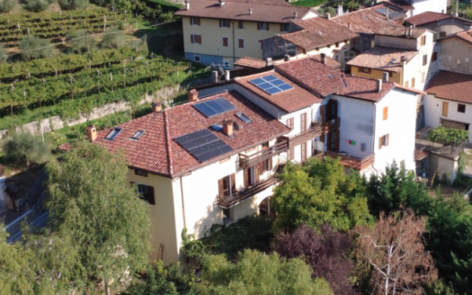 SANTA MARGHERITA di ALA | BIFAMILIARE CON AMPIO TERRENO