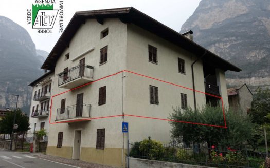 Quadrilocale con terrazzo a Roverè della Luna – da ristrutturare
