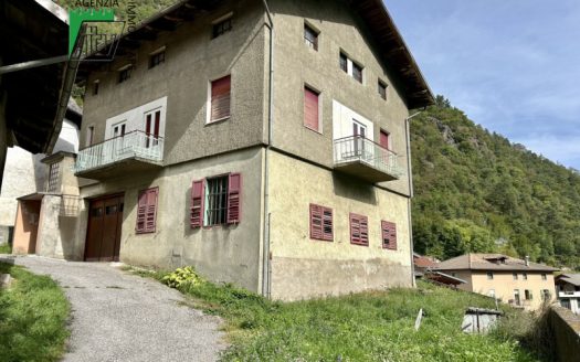CALDES – BORDIANA – CASA CON AMPIO RUSTICO, CON CIRCA 1900 MQ DI TERRENO