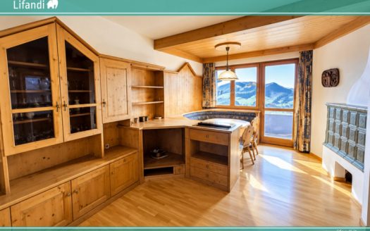 Pentalocale con soffitta