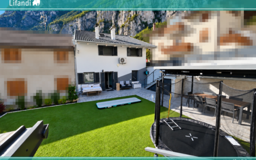 Casa indipendente con giardino privato a Roverè della Luna!