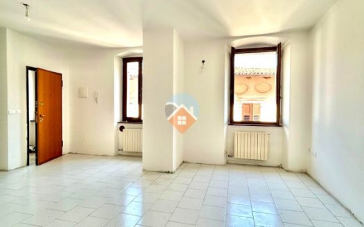 TRILOCALE in contesto di sole tre unità